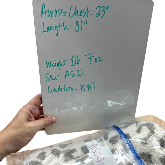 Comfyluxe Leopard Print Luxury Soft Robe Cream Ivory Gray One Size NWT - Picture 11 of 11